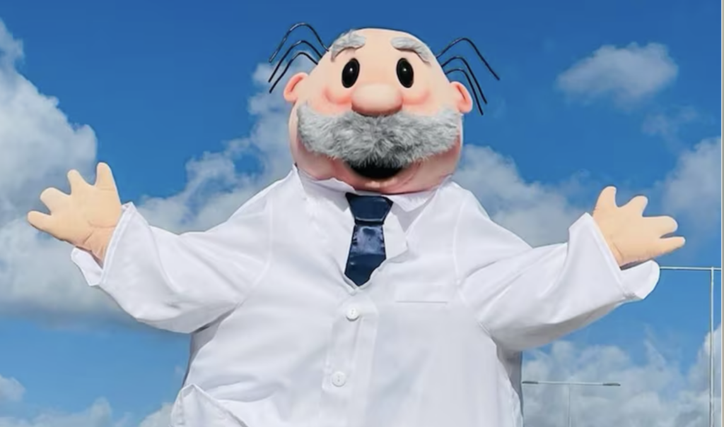 Víctor González Herrera impulsa la expansión de Farmacias Similares